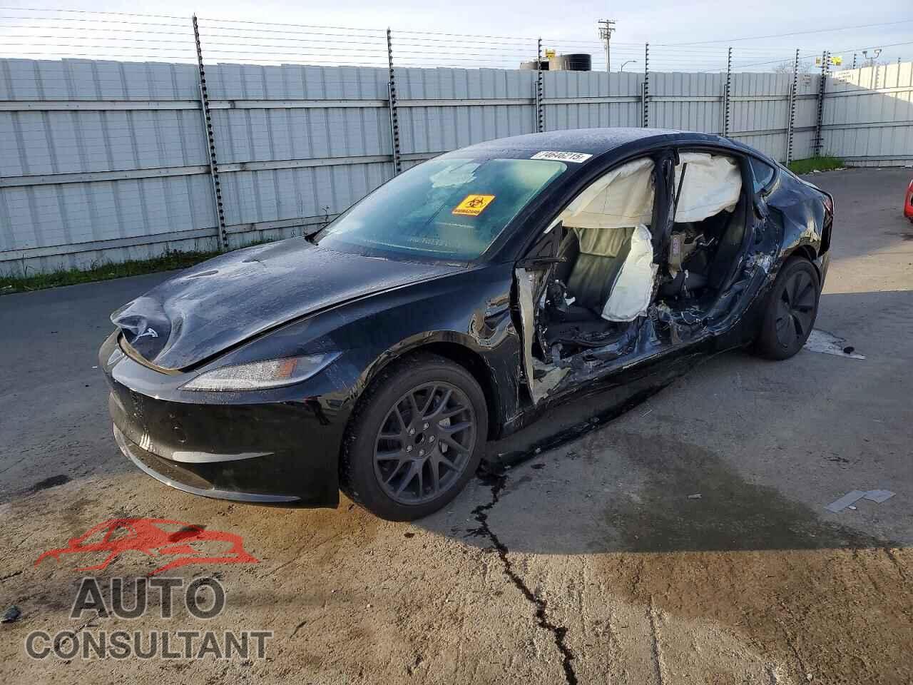 TESLA MODEL 3 2025 - 5YJ3E1EAXSF018371
