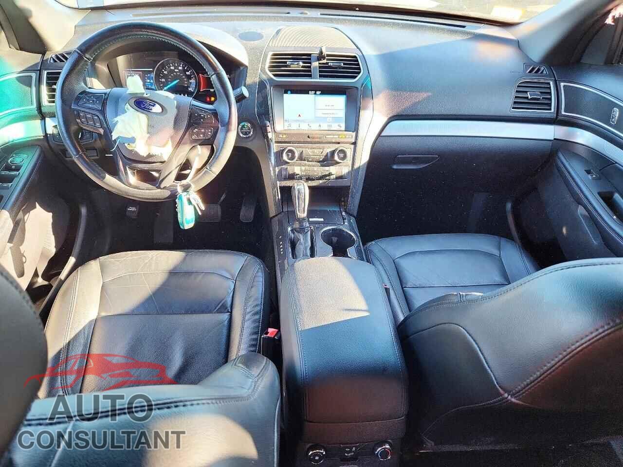 FORD EXPLORER 2017 - 1FM5K8D82HGA06749