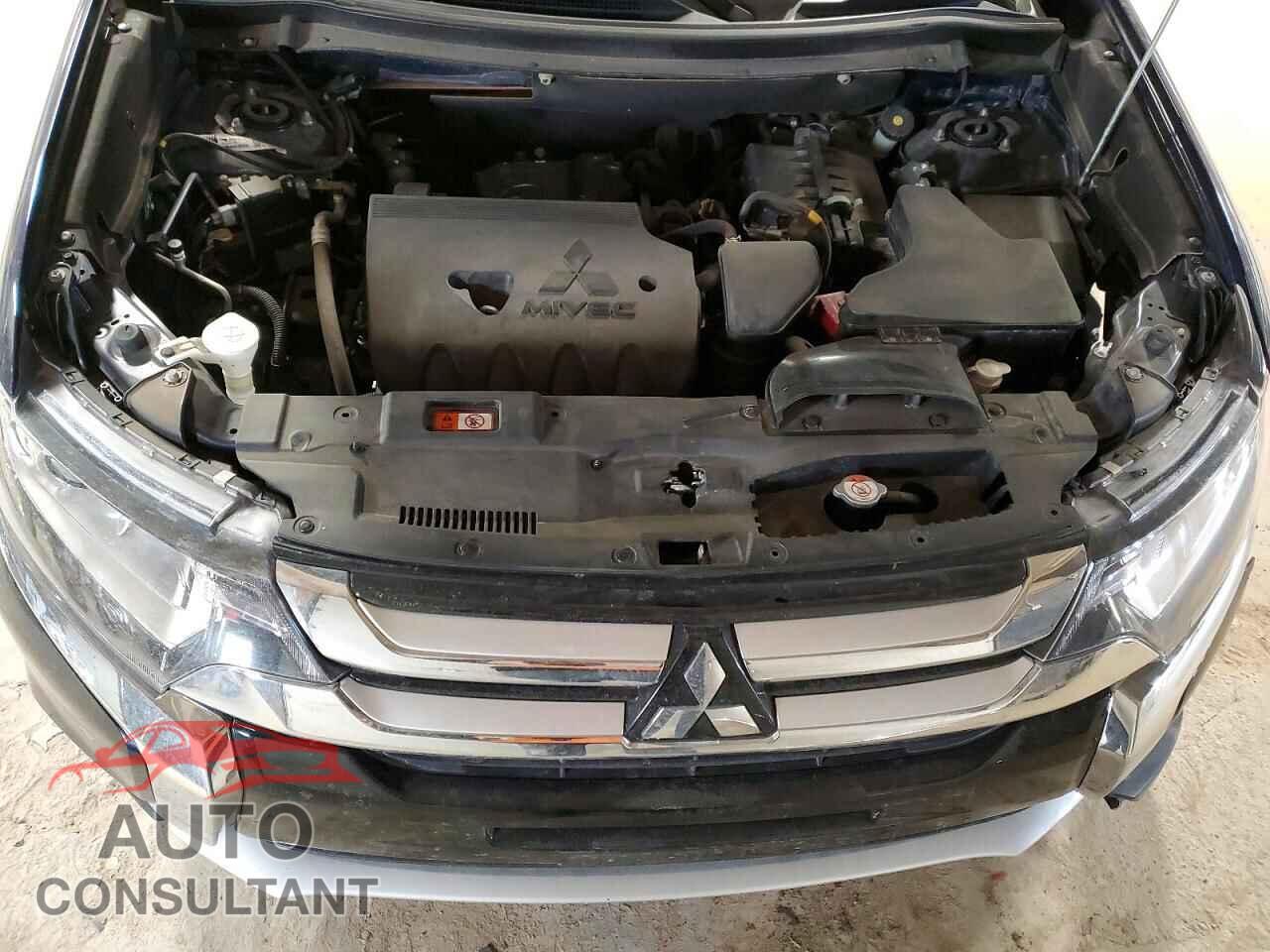 MITSUBISHI OUTLANDER 2018 - JA4AD3A33JZ048733
