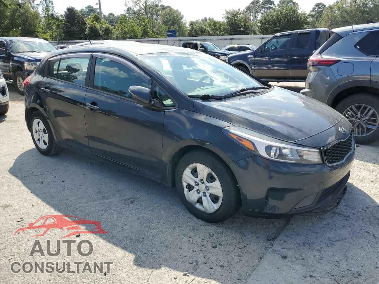 KIA FORTE 2017 - KNAFK5A88H5679999