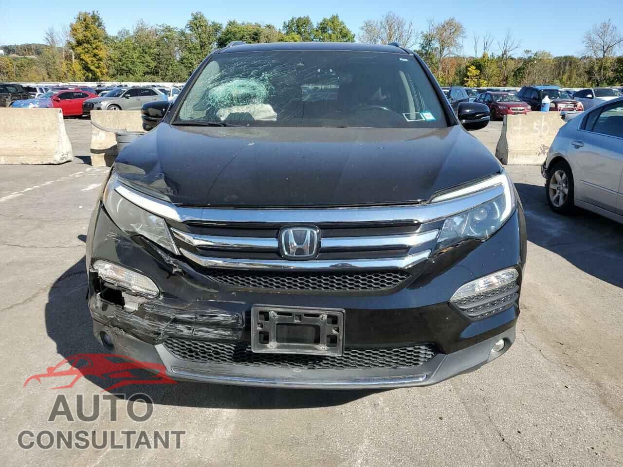 HONDA PILOT 2017 - 5FNYF6H93HB033479