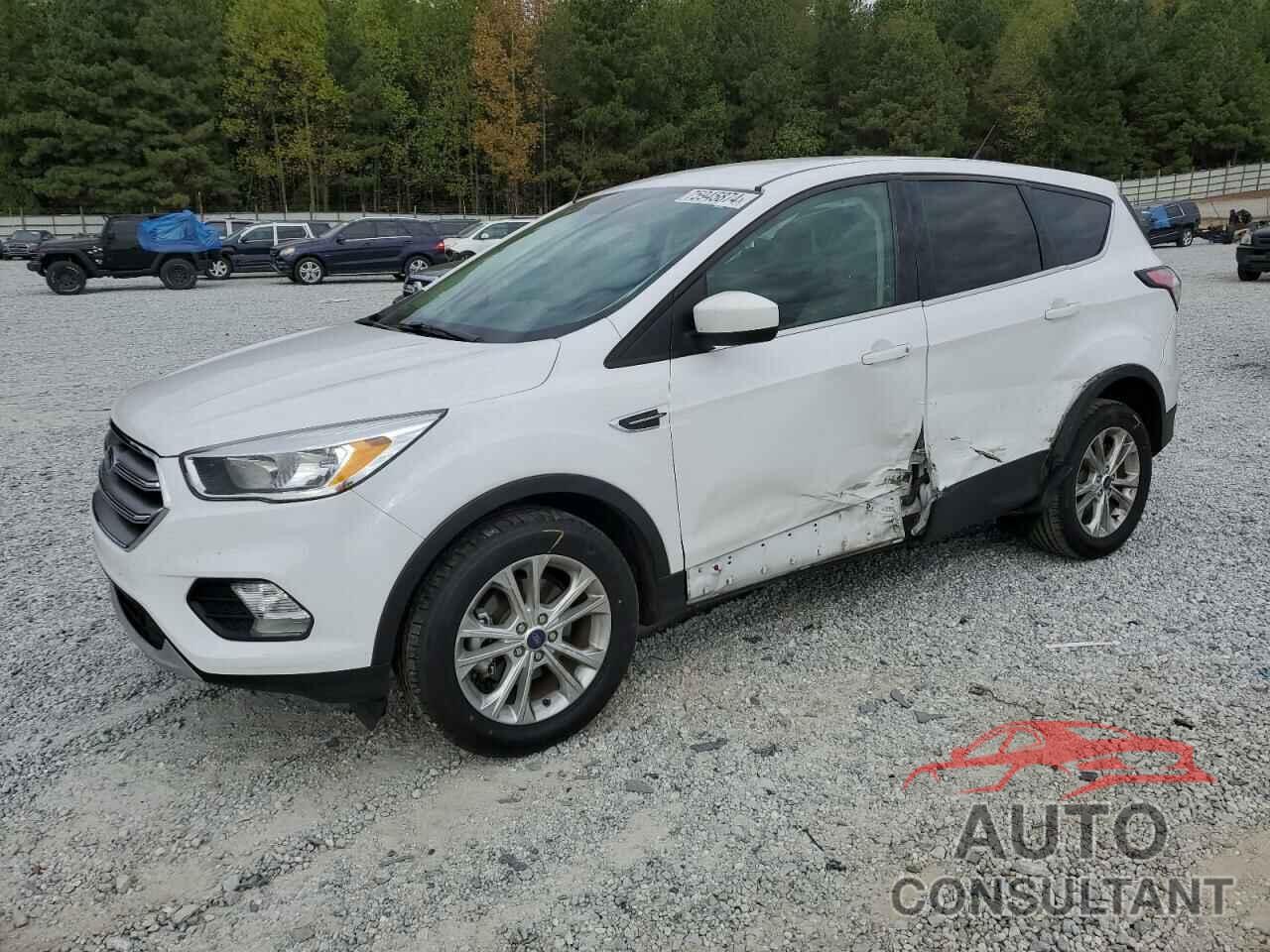 FORD ESCAPE 2017 - 1FMCU0GD5HUD34440