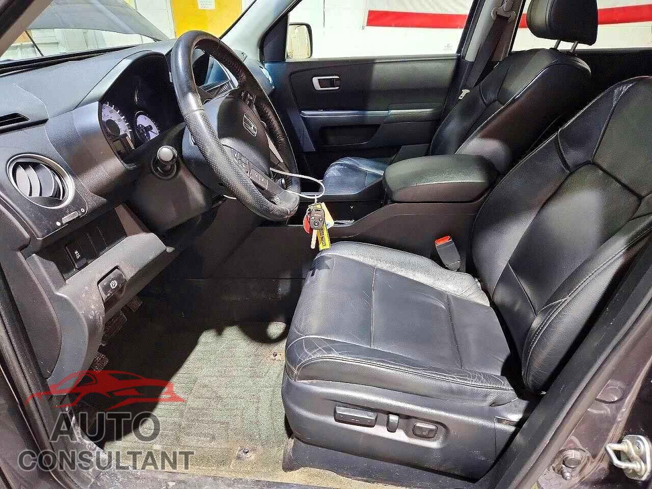 HONDA PILOT 2015 - 5FNYF4H75FB059842