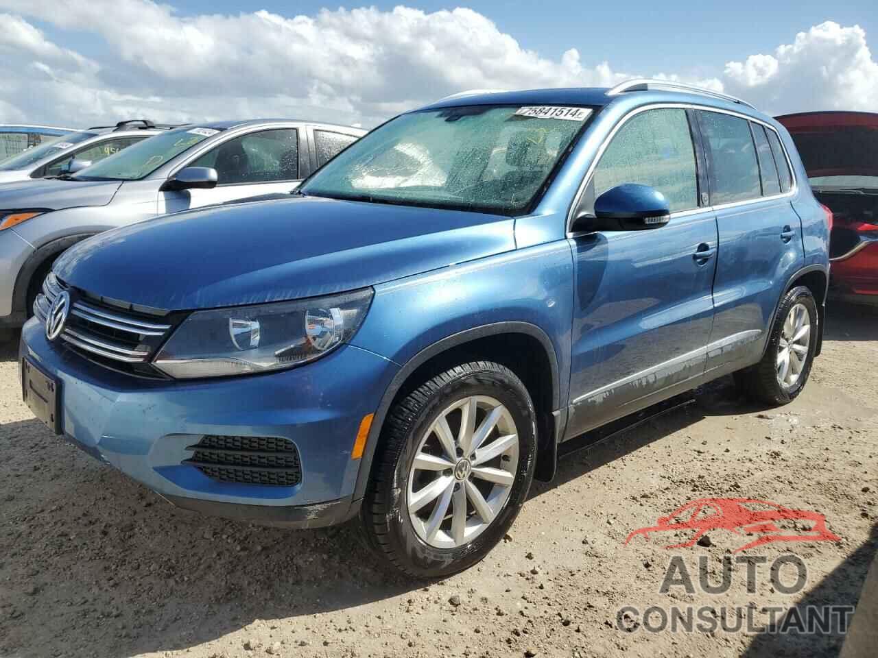 VOLKSWAGEN TIGUAN 2017 - WVGSV7AX2HK004304