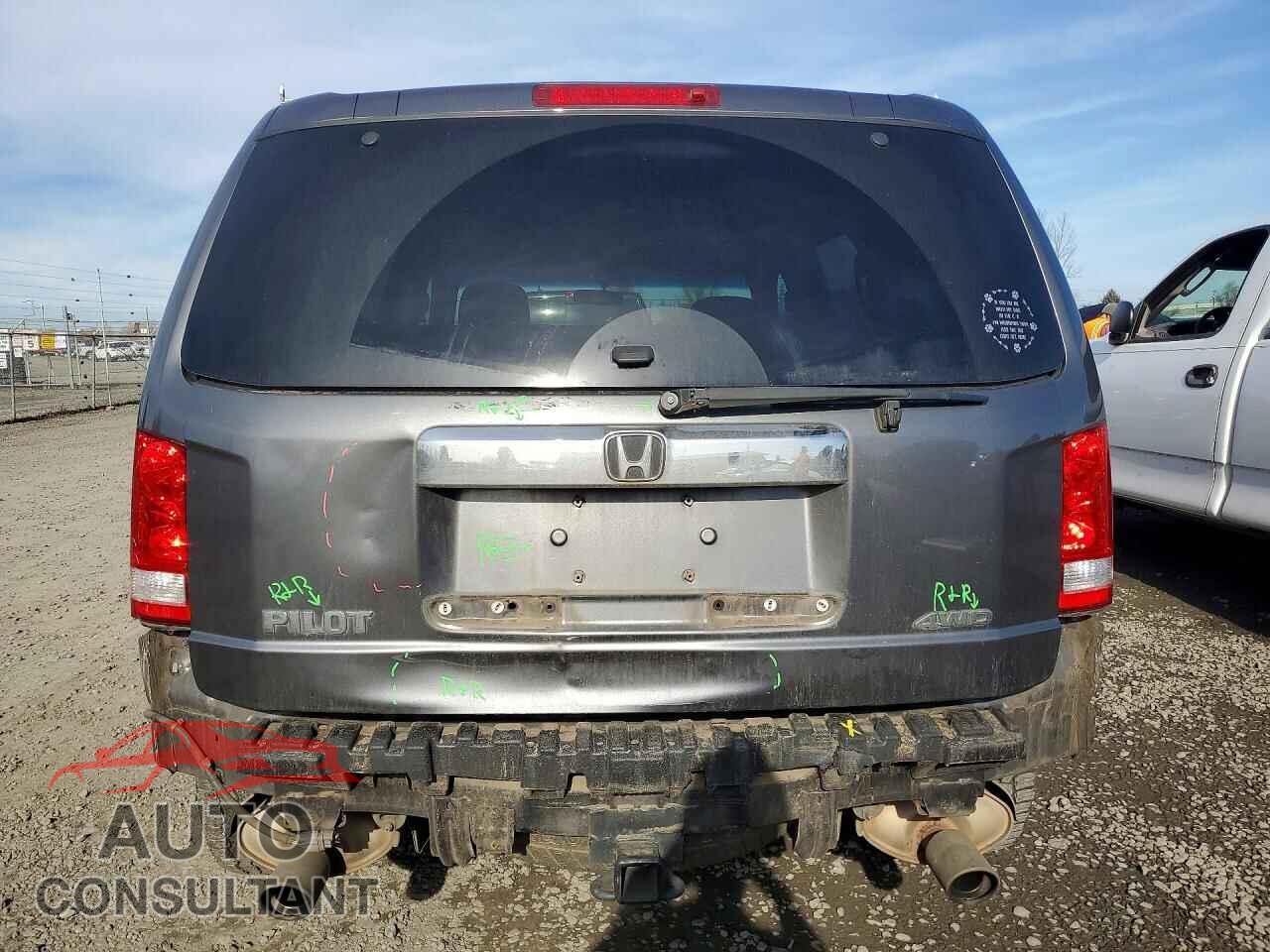 HONDA PILOT 2011 - 5FNYF4H49BB038427