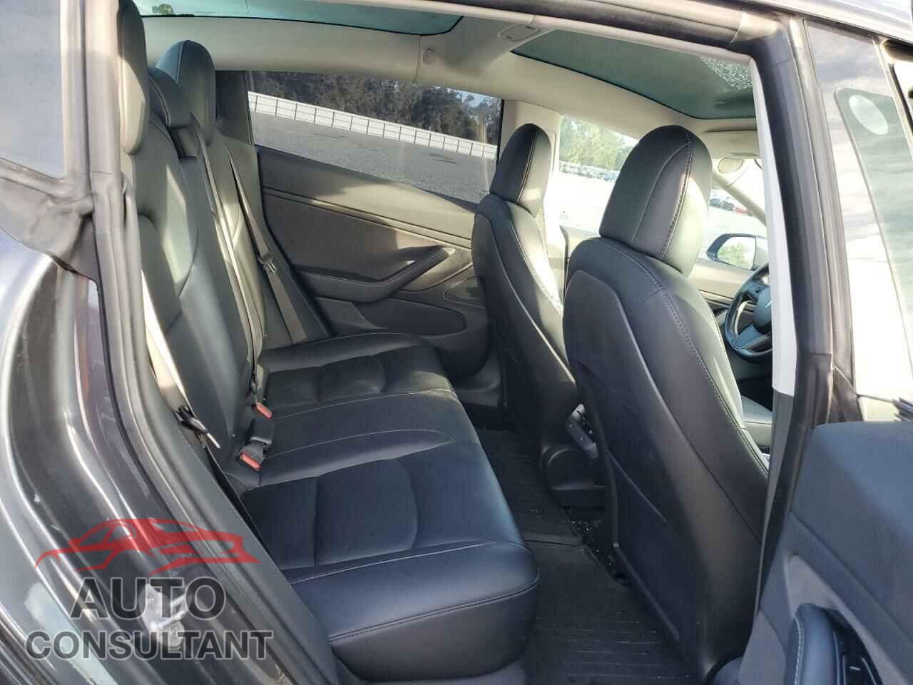 TESLA MODEL 3 2018 - 5YJ3E1EB2JF116740