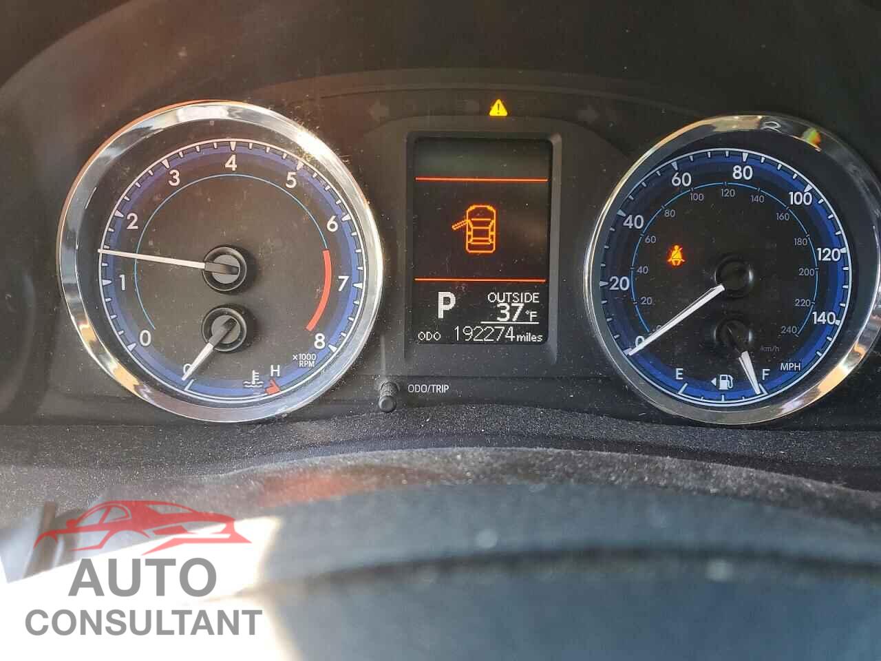 TOYOTA COROLLA 2017 - 5YFBURHE2HP724582