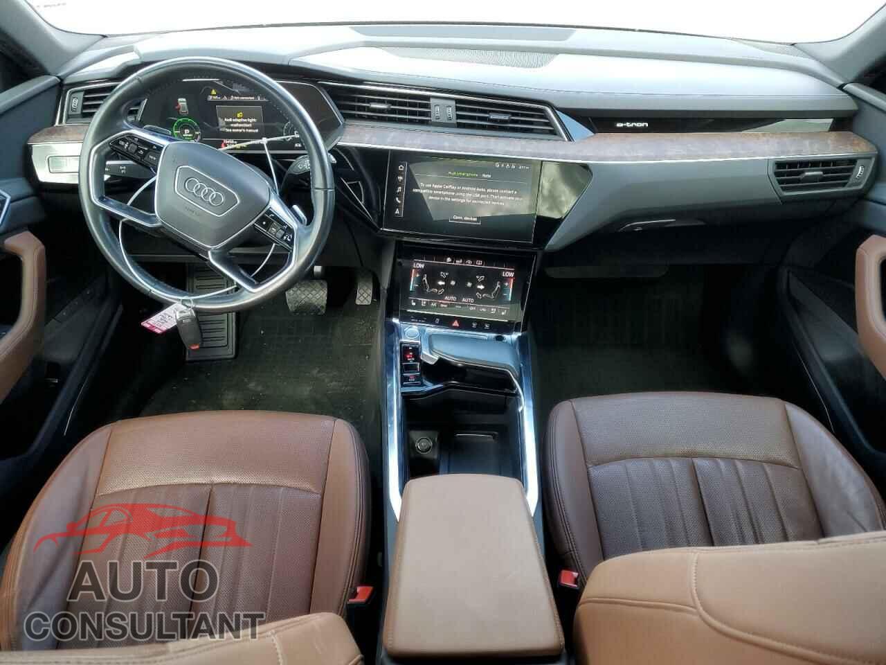 AUDI E-TRON 2019 - WA1LAAGE7KB017610