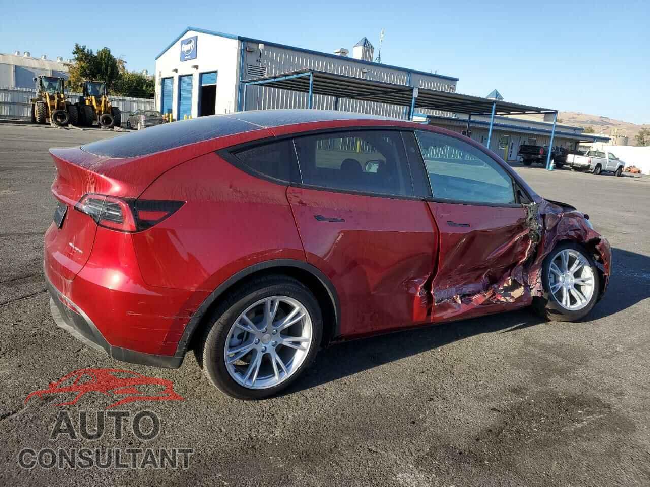 TESLA MODEL Y 2024 - 7SAYGAEE2RF086437