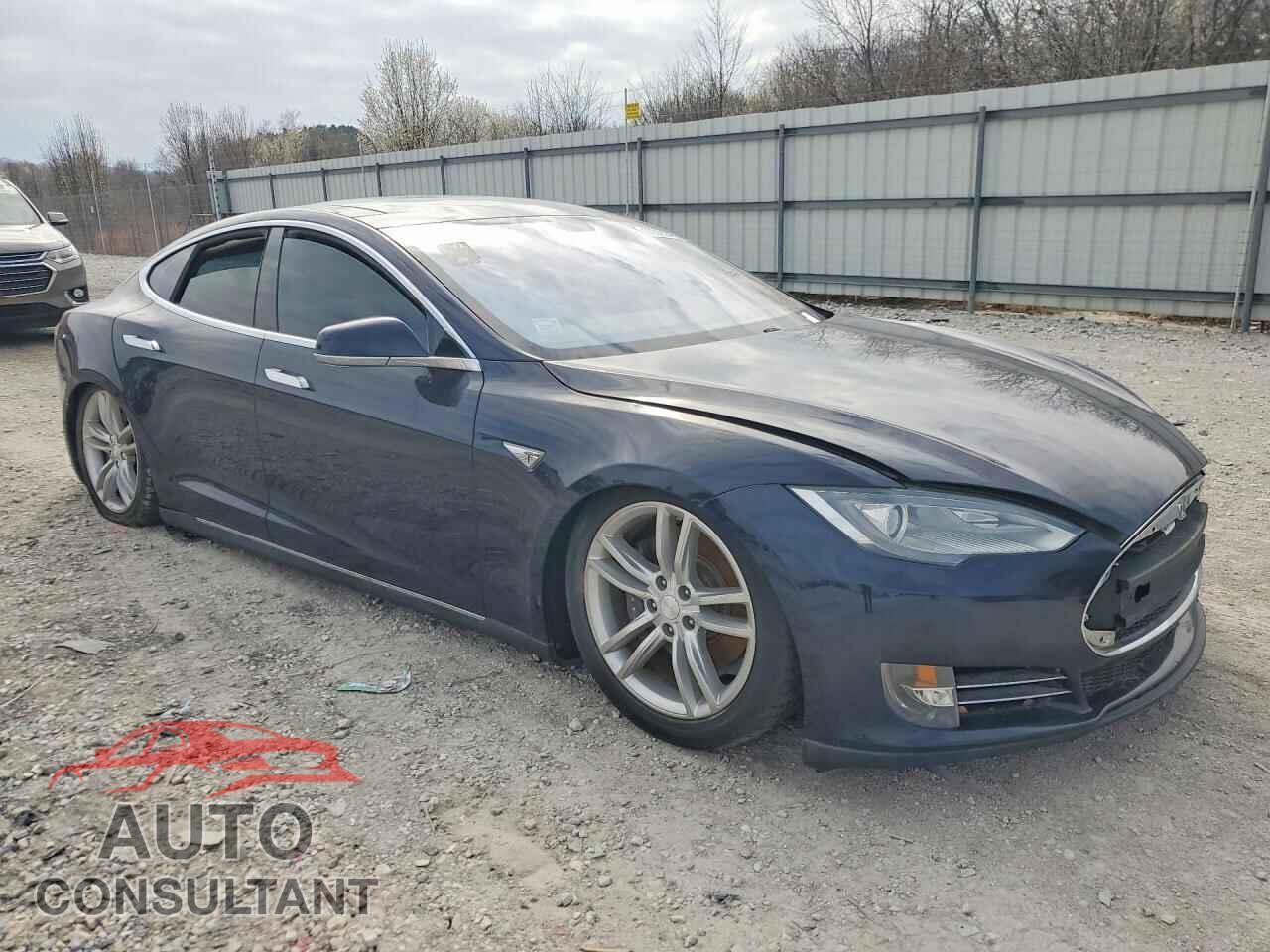 TESLA MODEL S 2013 - 5YJSA1CG8DFP04863