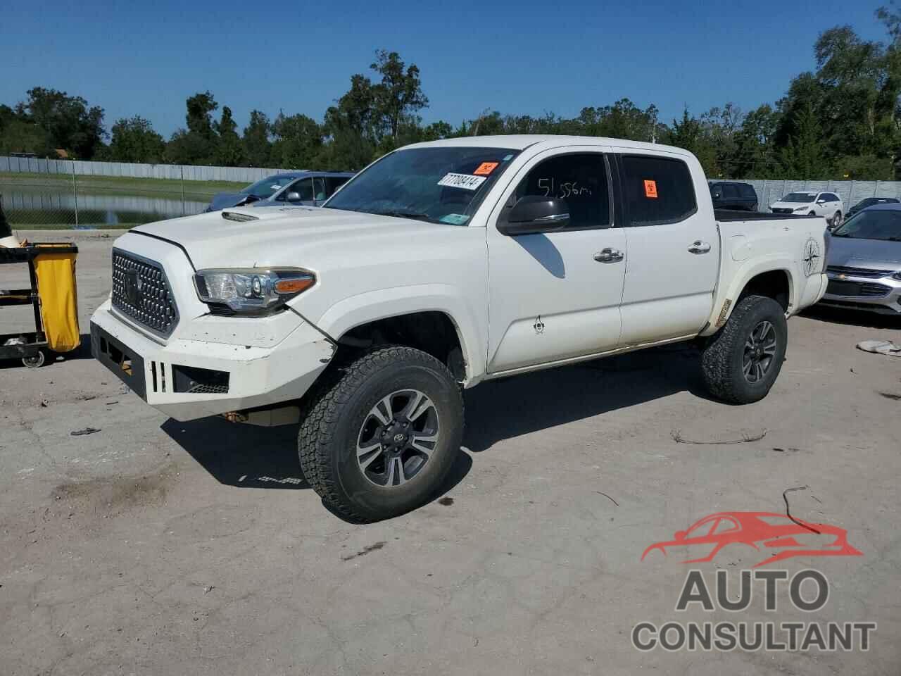 TOYOTA TACOMA 2018 - 5TFCZ5AN8JX157987