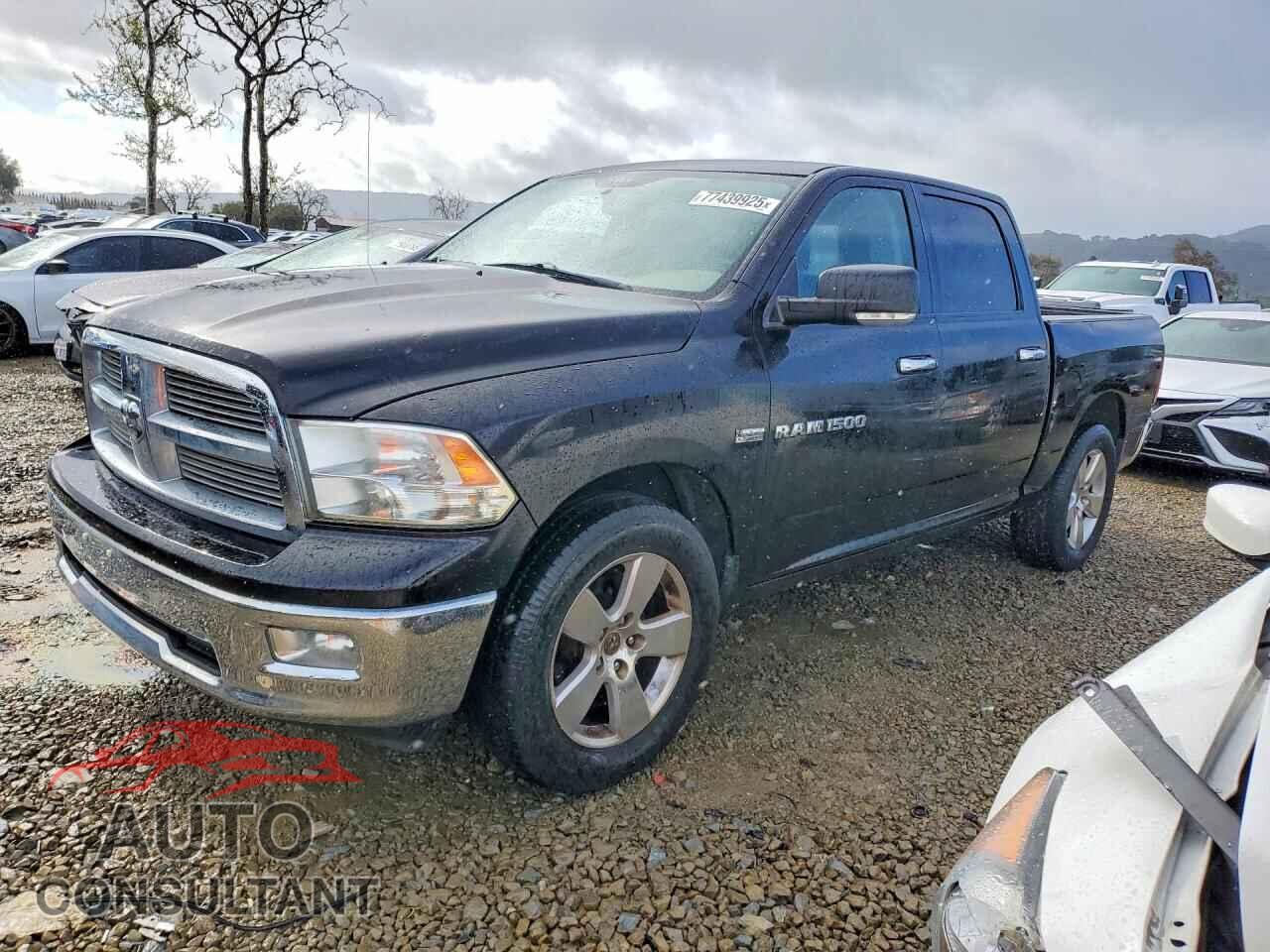 DODGE RAM 1500 2012 - 1C6RD6LT8CS182695