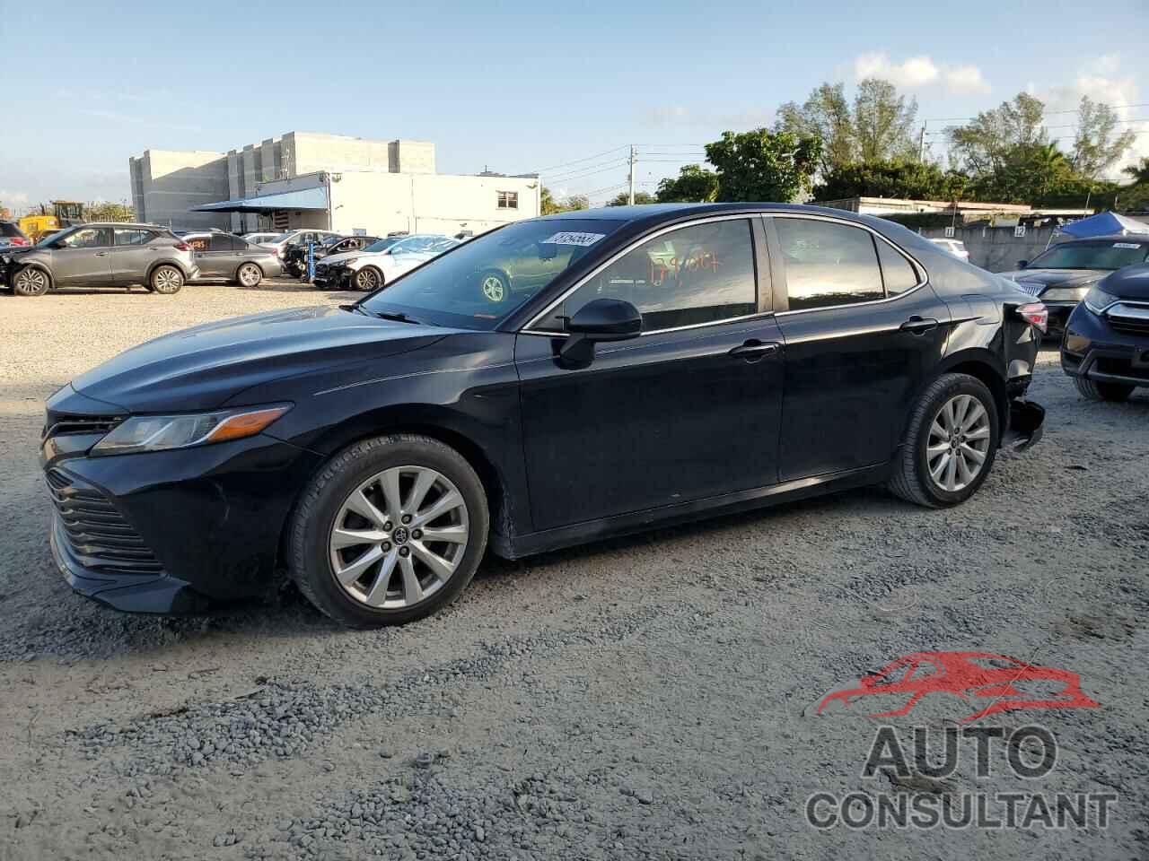 TOYOTA CAMRY 2018 - 4T1B11HK3JU016054