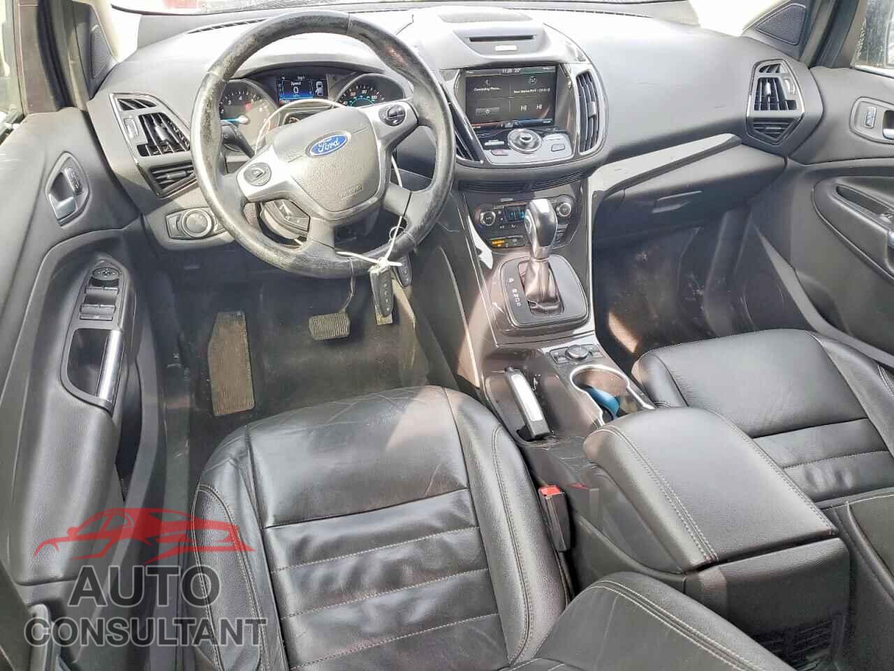 FORD ESCAPE 2015 - 1FMCU9J92FUC11104