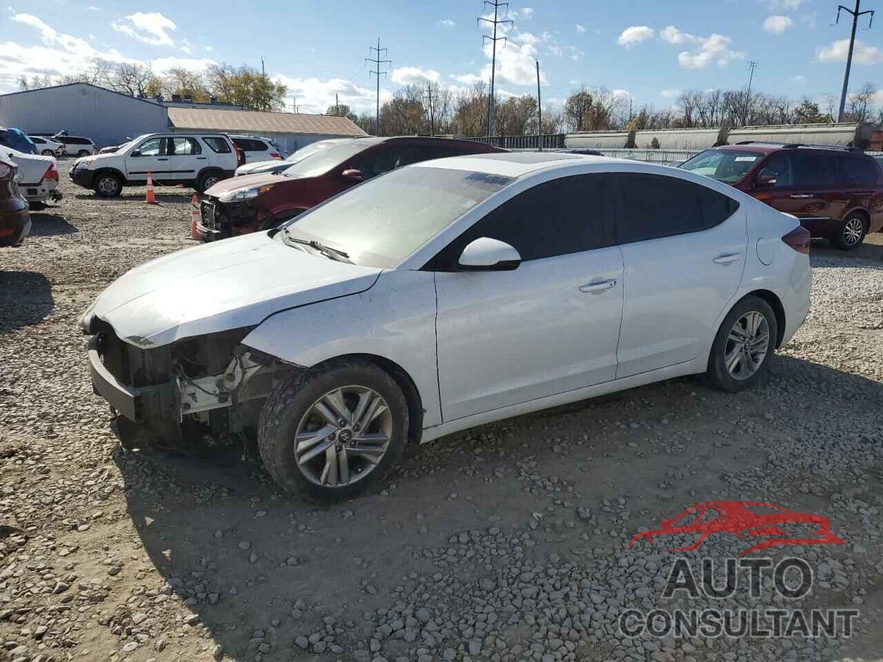HYUNDAI ELANTRA 2019 - 5NPD84LF3KH477819