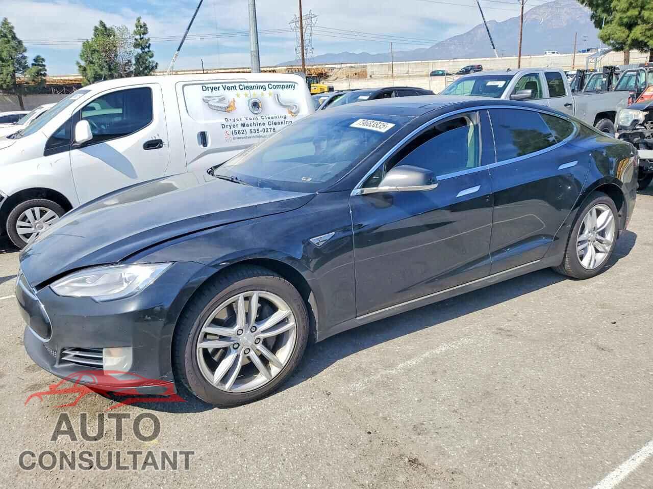 TESLA MODEL S 2013 - 5YJSA1CP8DFP11764