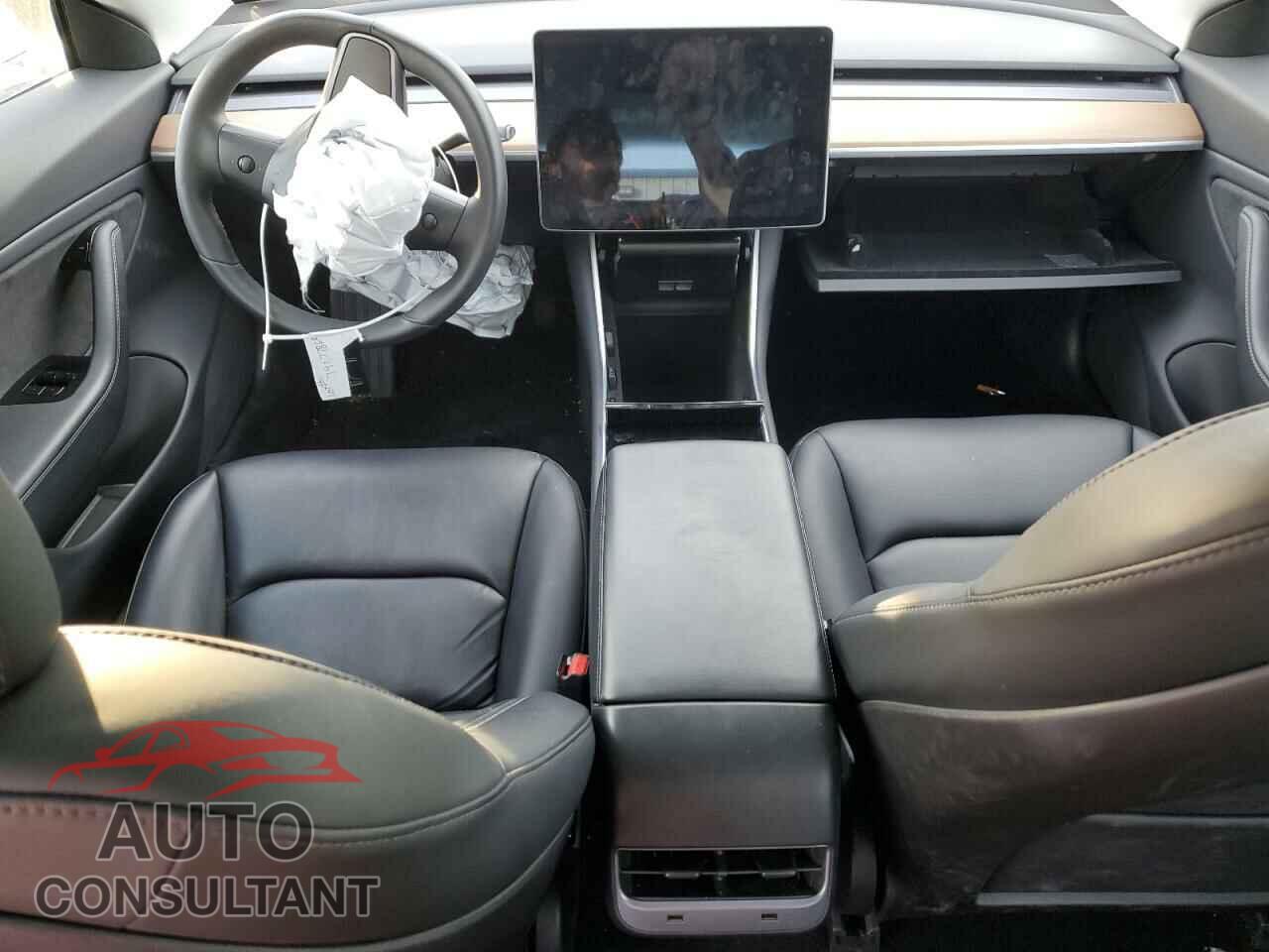 TESLA MODEL 3 2019 - 5YJ3E1EA1KF484531