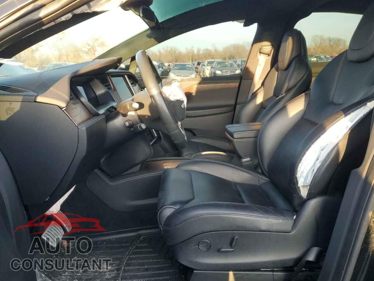 TESLA MODEL X 2019 - 5YJXCBE41KF212570