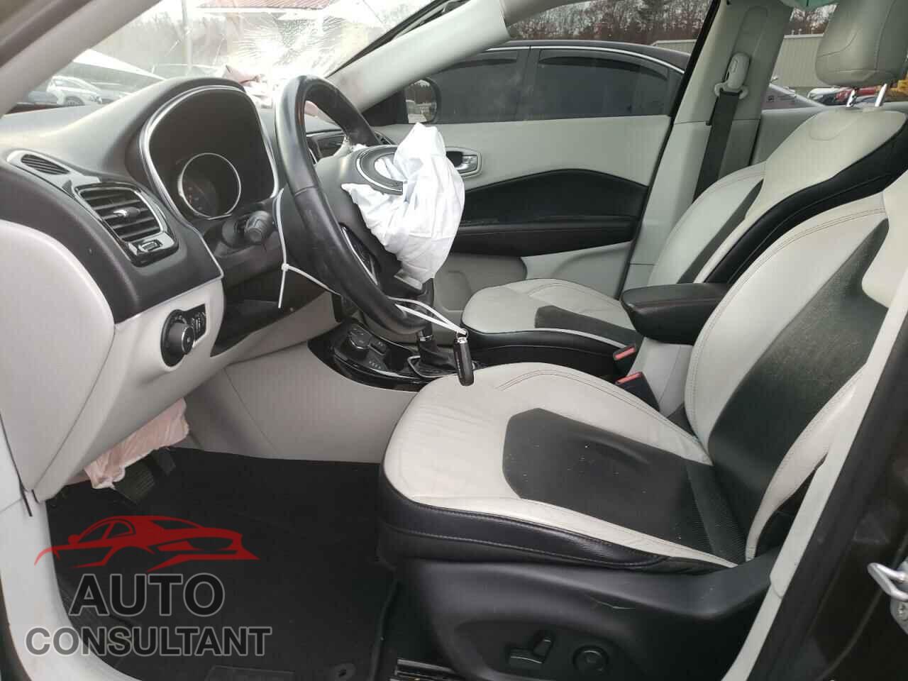 JEEP COMPASS 2018 - 3C4NJDCB7JT116517