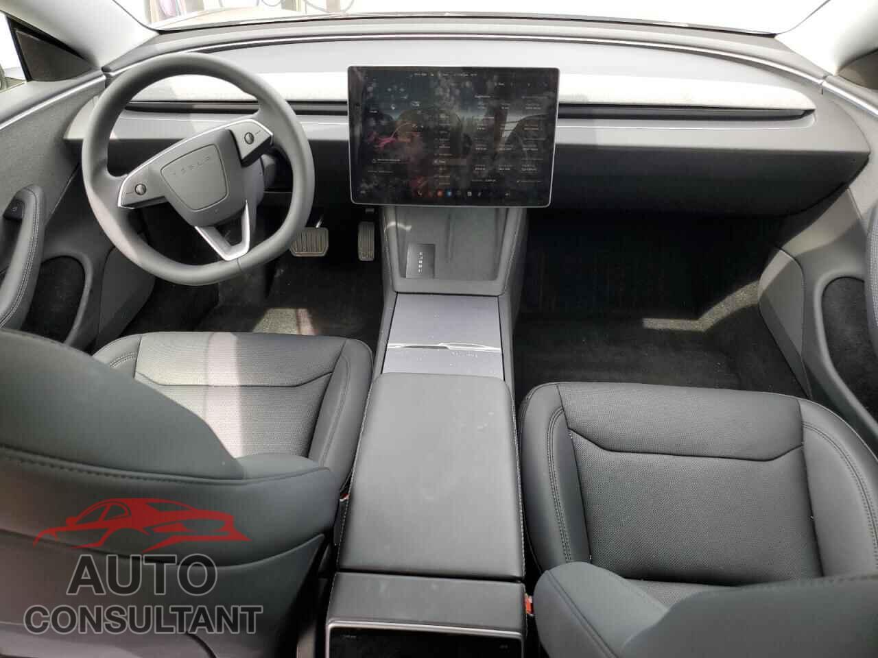 TESLA MODEL 3 2024 - 5YJ3E1EA3RF869213