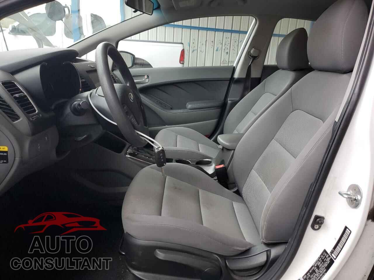 KIA FORTE 2017 - 3KPFK4A79HE101063