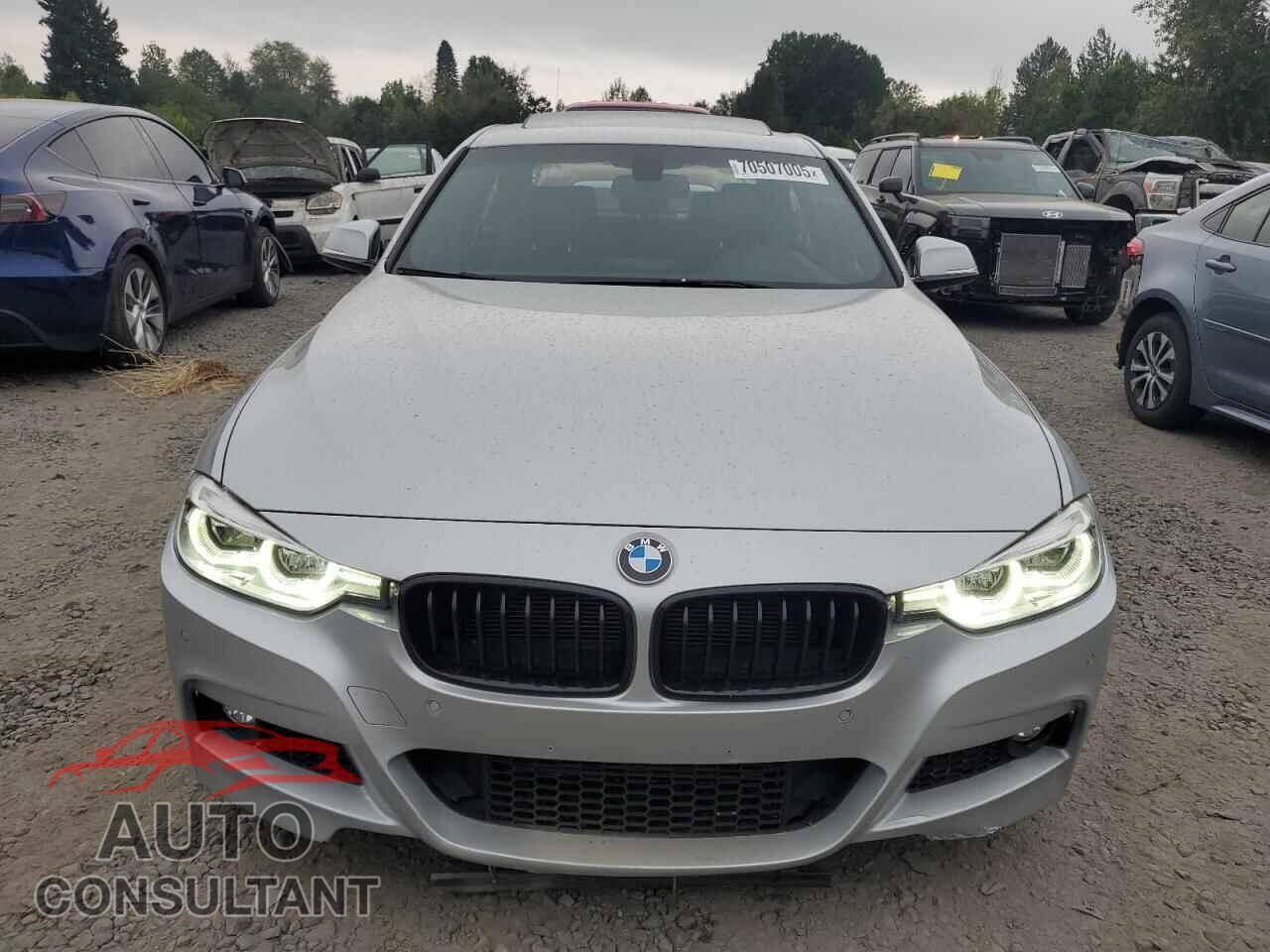 BMW 3 SERIES 2016 - WBA8E9G52GNU28298