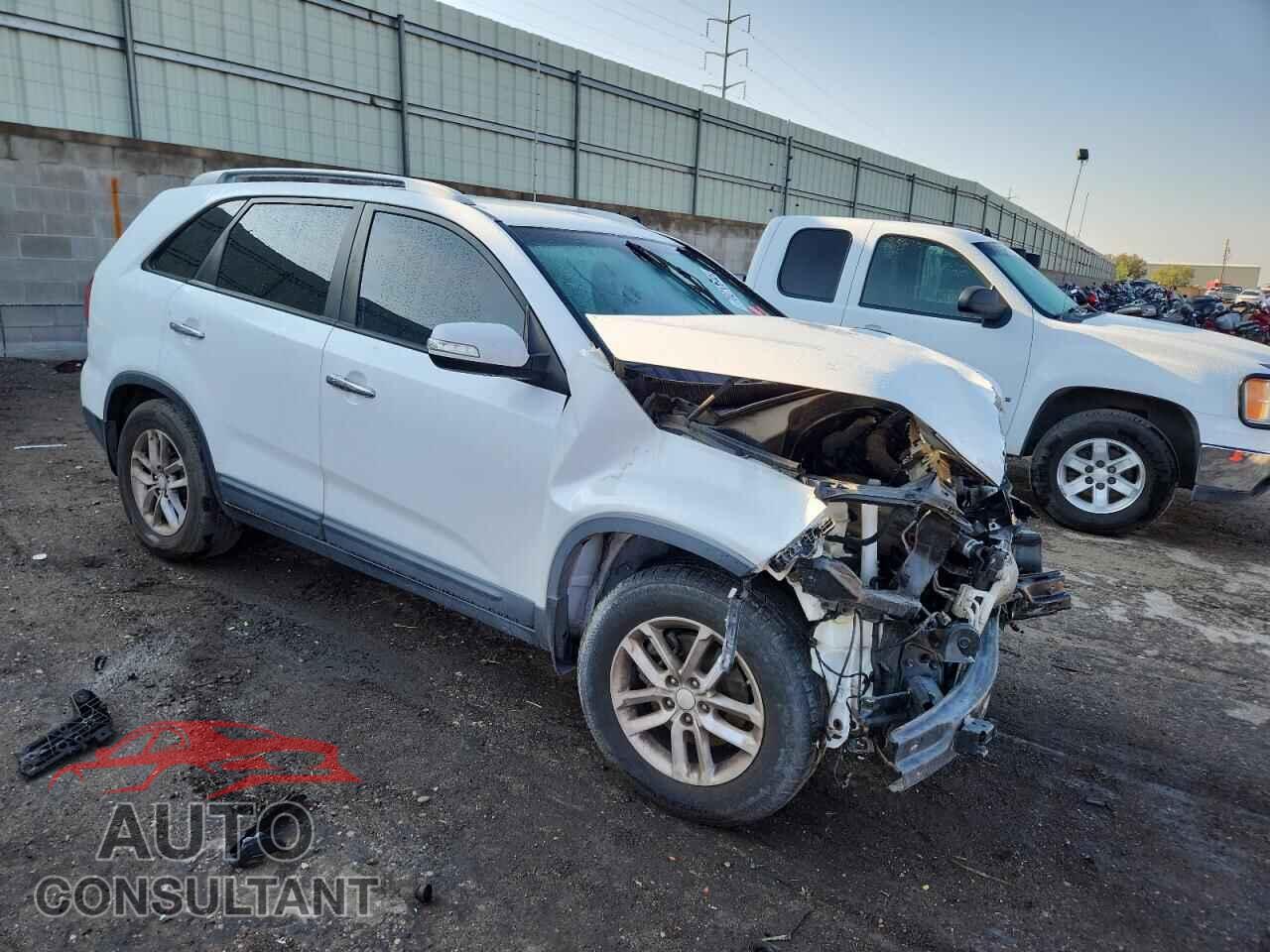 KIA SORENTO 2015 - 5XYKT4A66FG631753