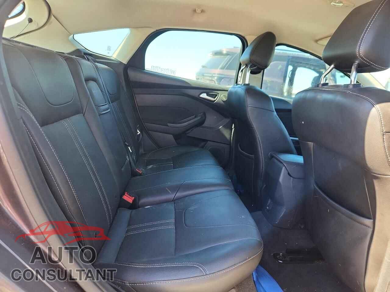 FORD FOCUS 2012 - 1FAHP3N26CL213831