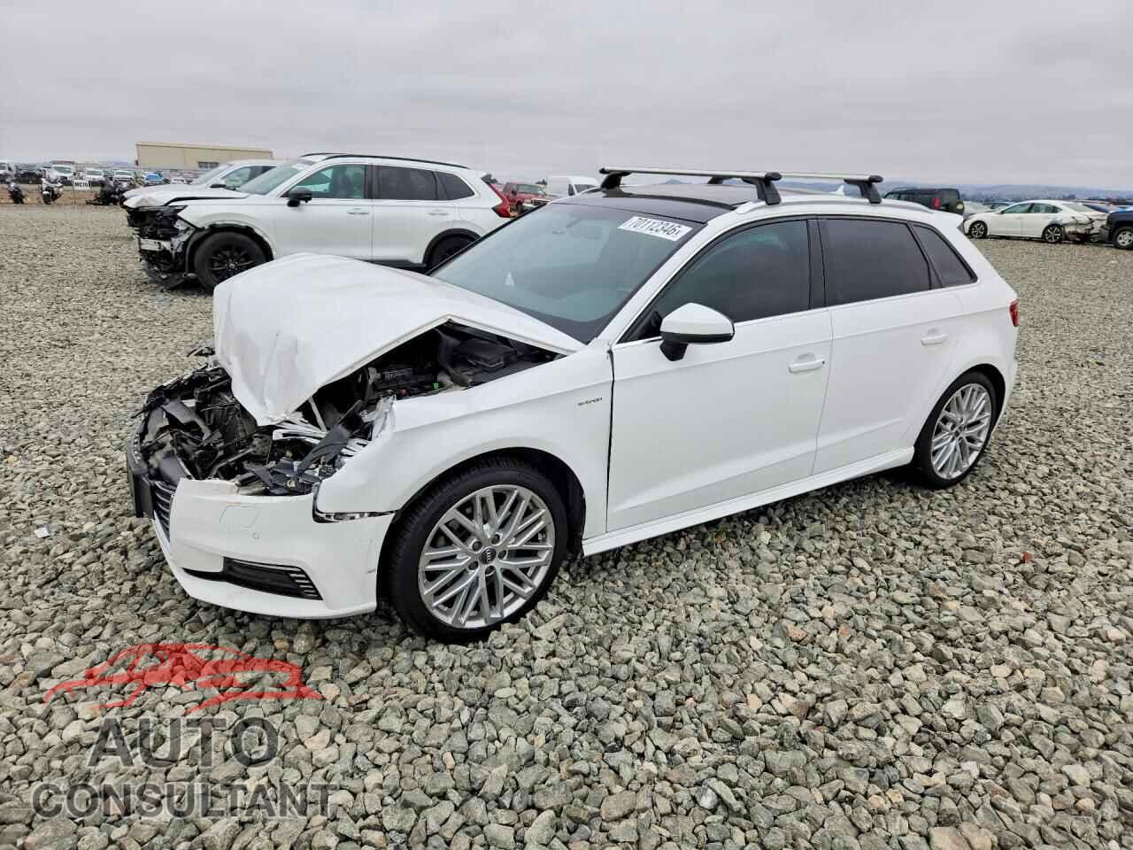 AUDI A3 2018 - WAUTPBFF2JA068020