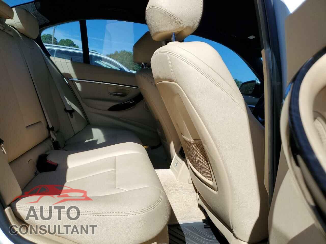 BMW 3 SERIES 2016 - WBA8E9G54GNT47416