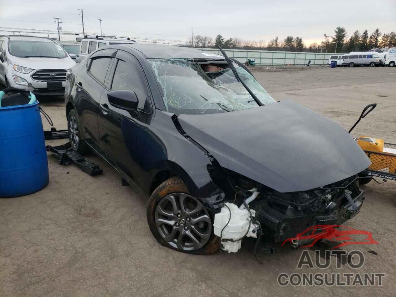 TOYOTA YARIS 2019 - 3MYDLBYV3KY515038