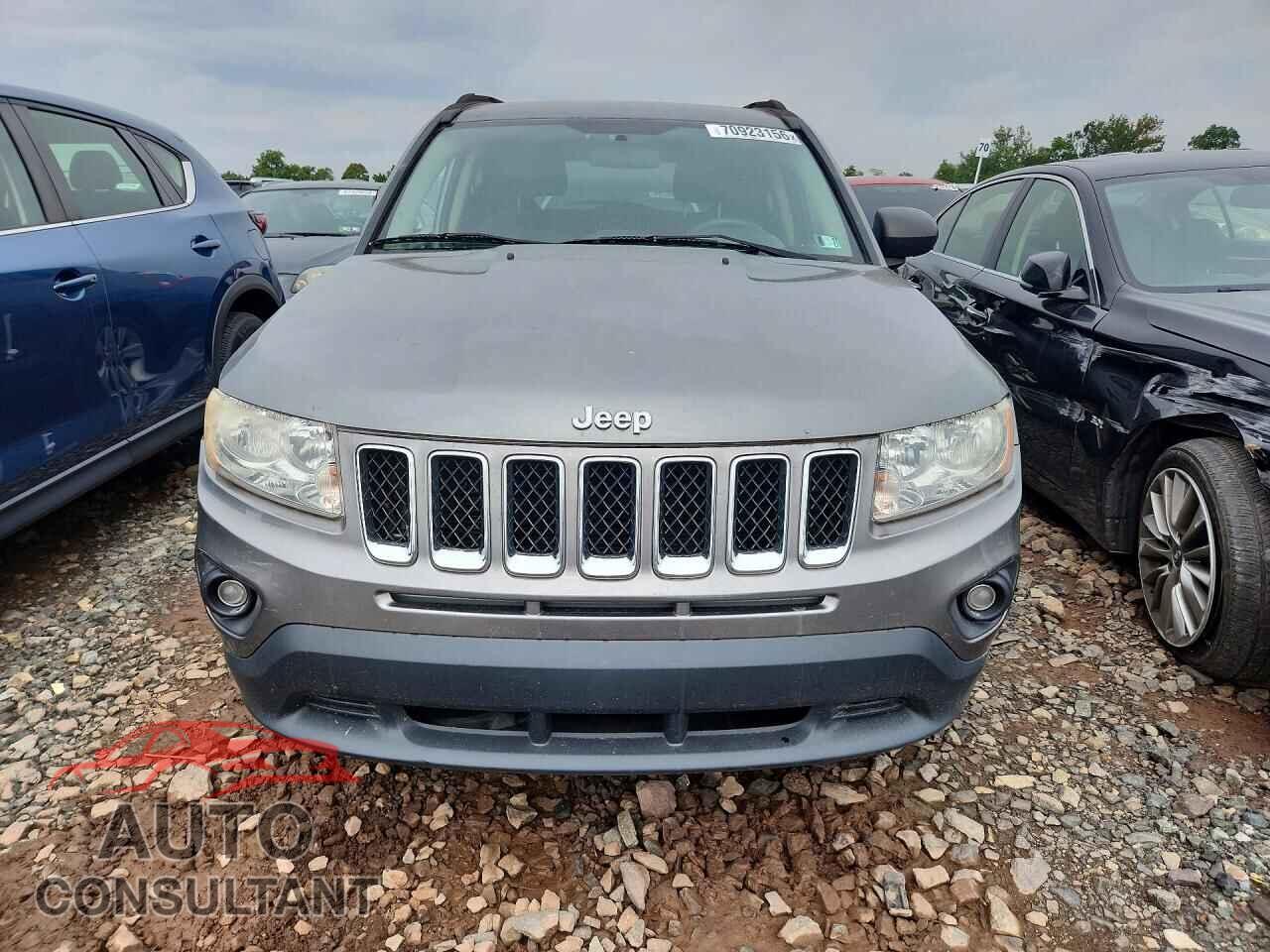 JEEP COMPASS 2011 - 1J4NF1FB5BD234983