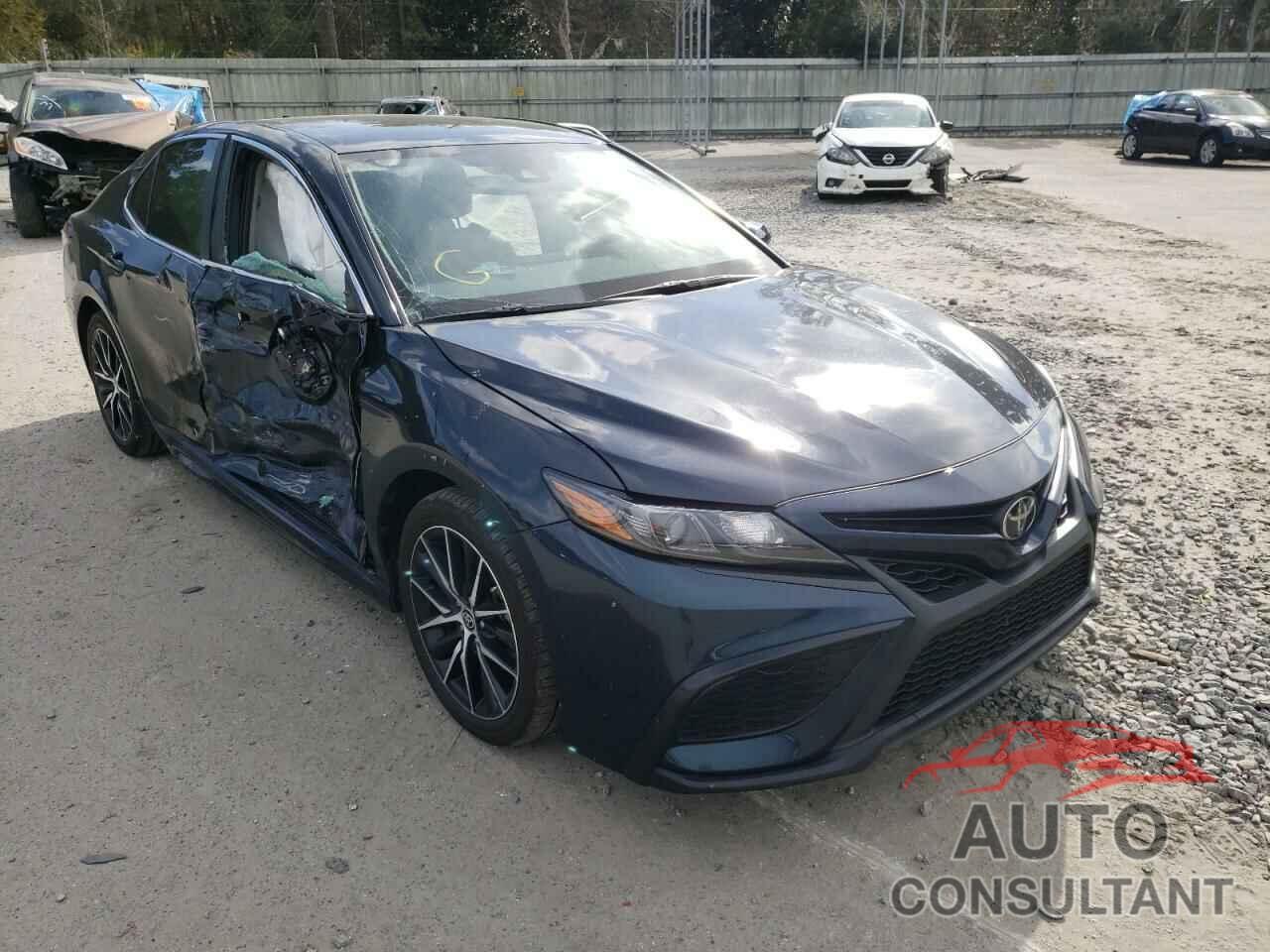 TOYOTA CAMRY 2021 - 4T1G11AK6MU520327