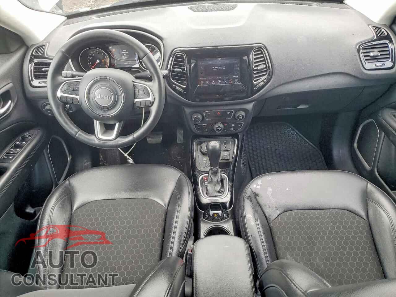 JEEP COMPASS 2019 - 3C4NJDBB9KT593064