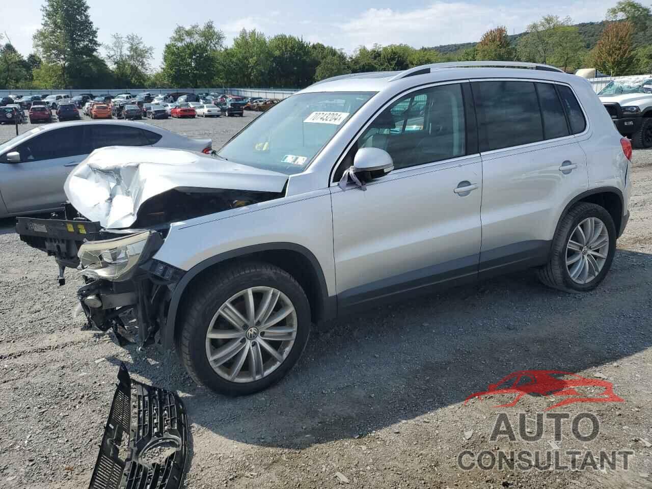 VOLKSWAGEN TIGUAN 2010 - WVGBV7AX6AW515836