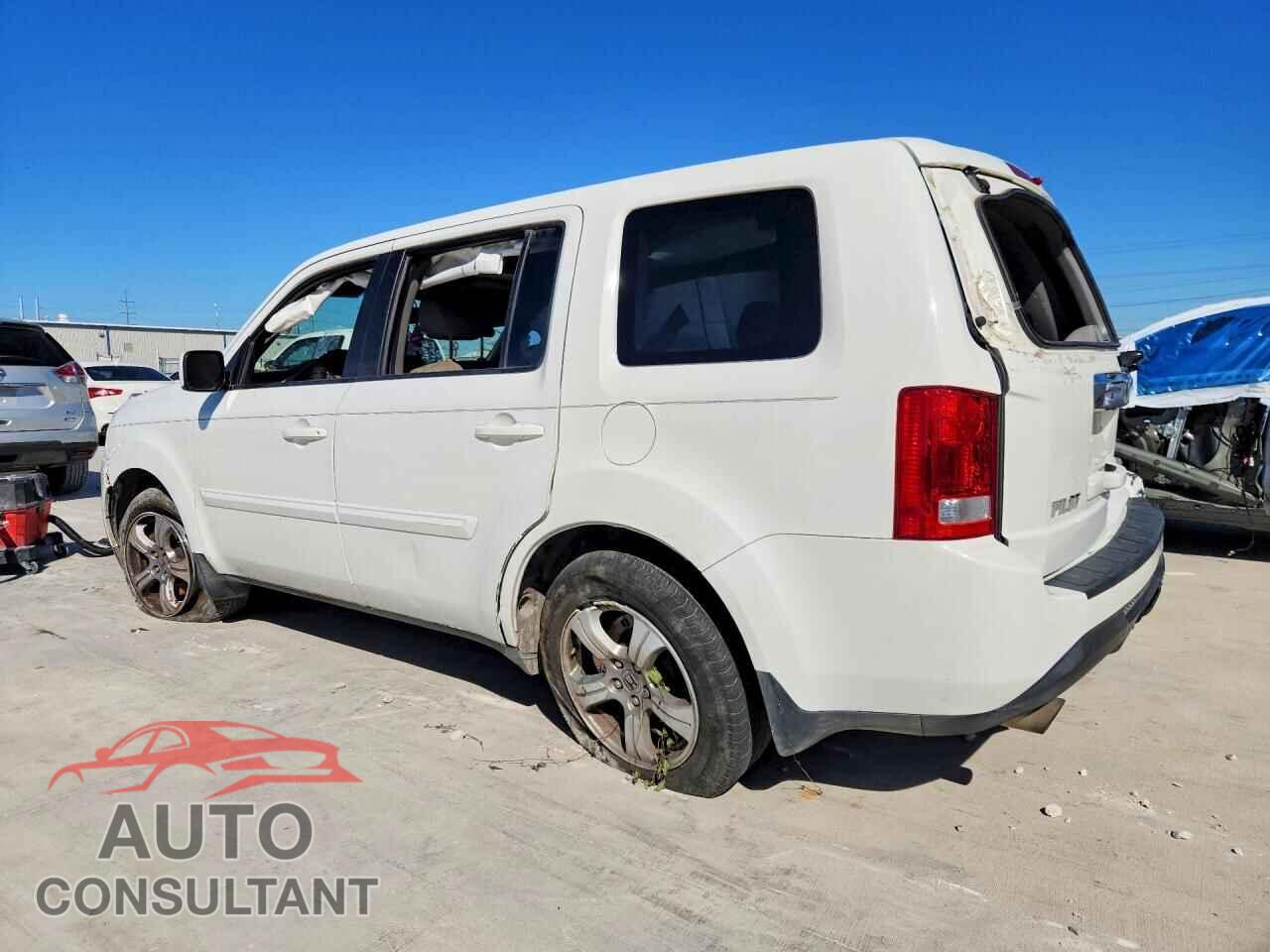 HONDA PILOT 2015 - 5FNYF3H79FB007060