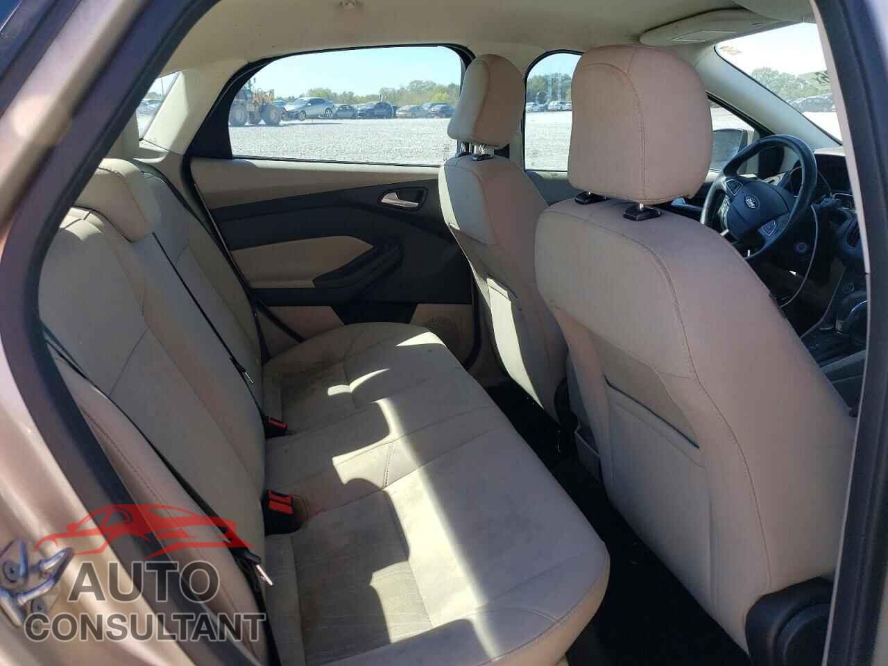 FORD FOCUS 2017 - 1FADP3FEXHL266076