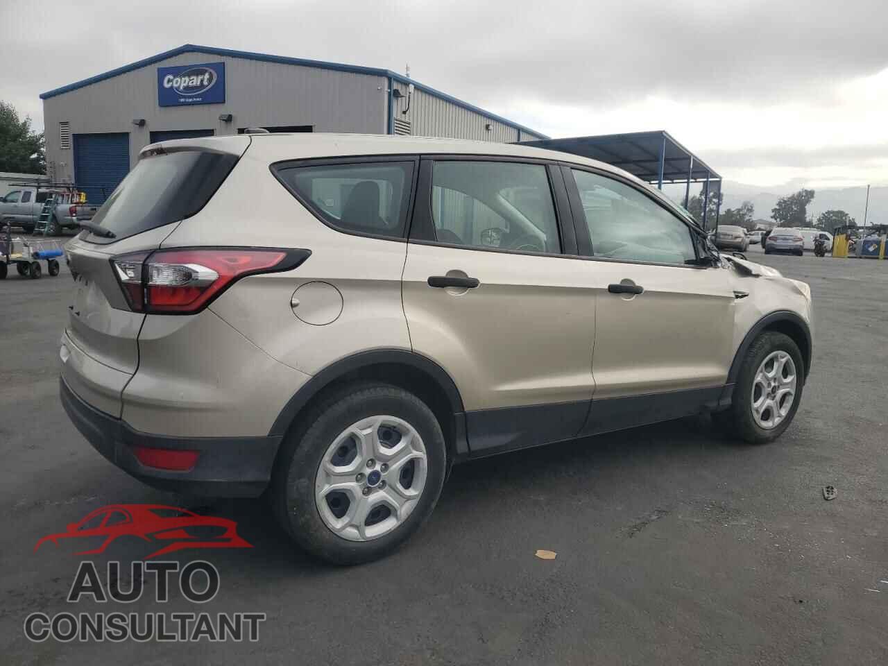 FORD ESCAPE 2017 - 1FMCU0F74HUC14740