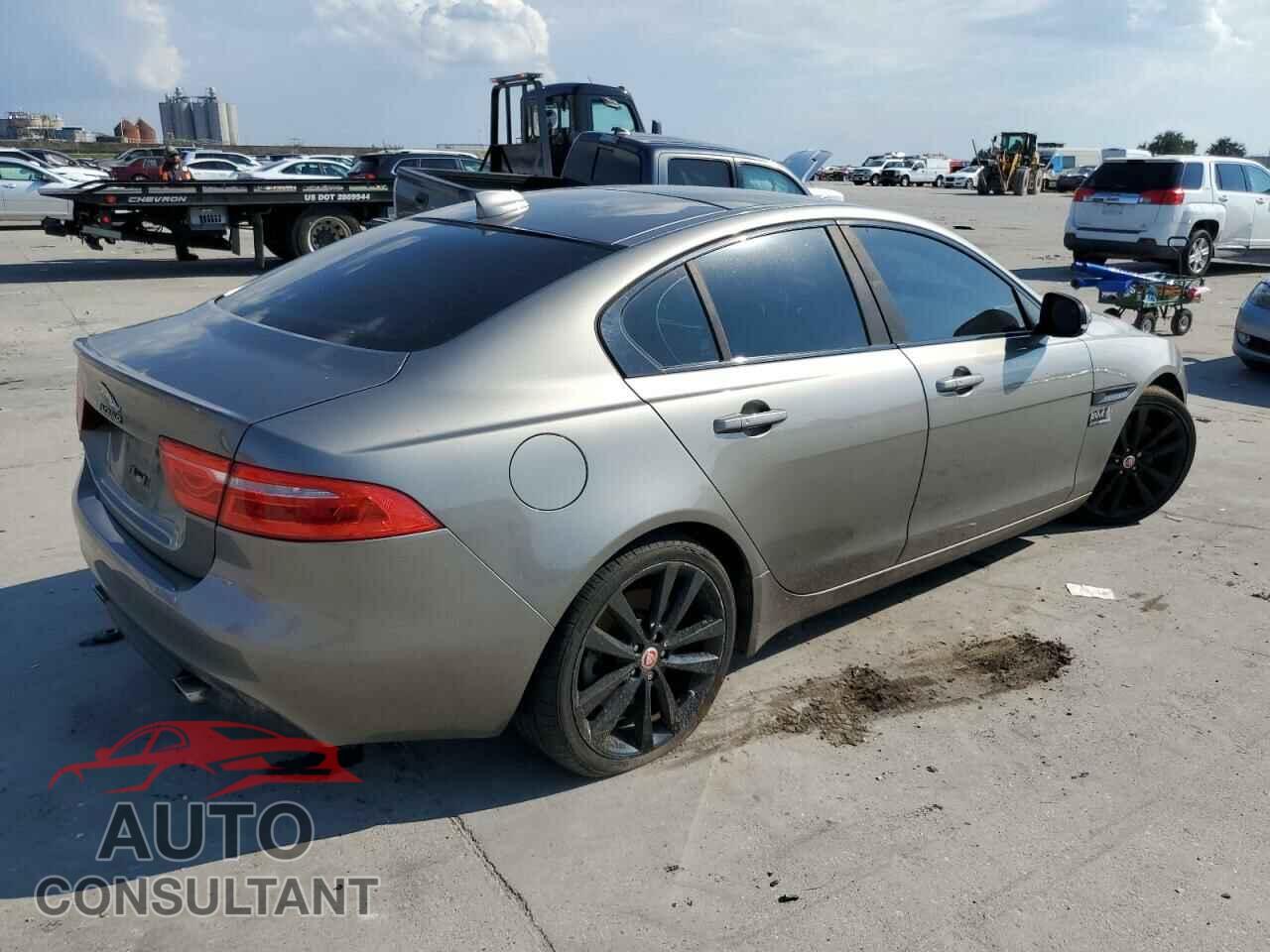 JAGUAR XE 2017 - SAJAE4BV3HA977131