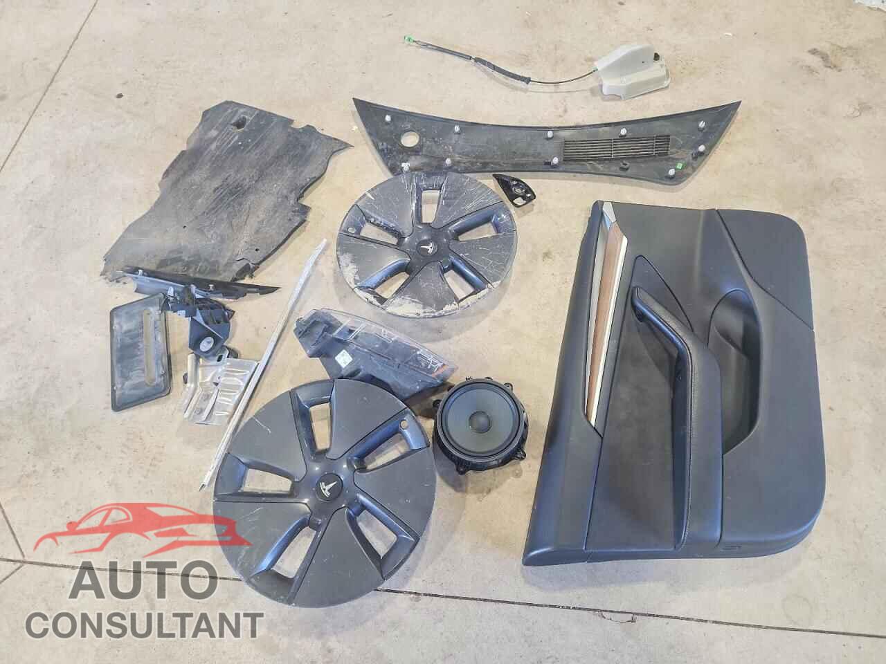 TESLA MODEL 3 2022 - 5YJ3E1EA4NF258004