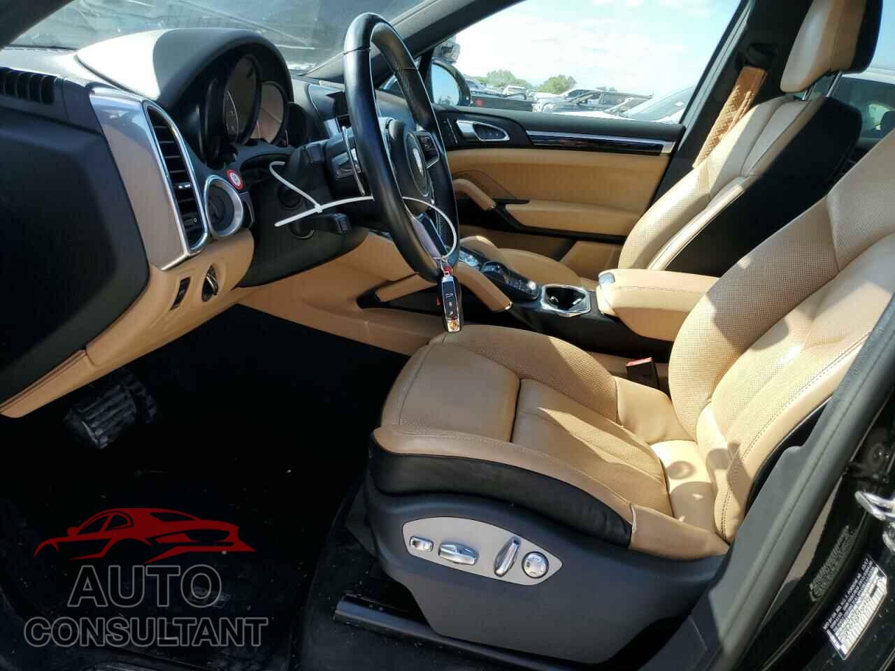 PORSCHE CAYENNE 2018 - WP1AA2A27JKA04421