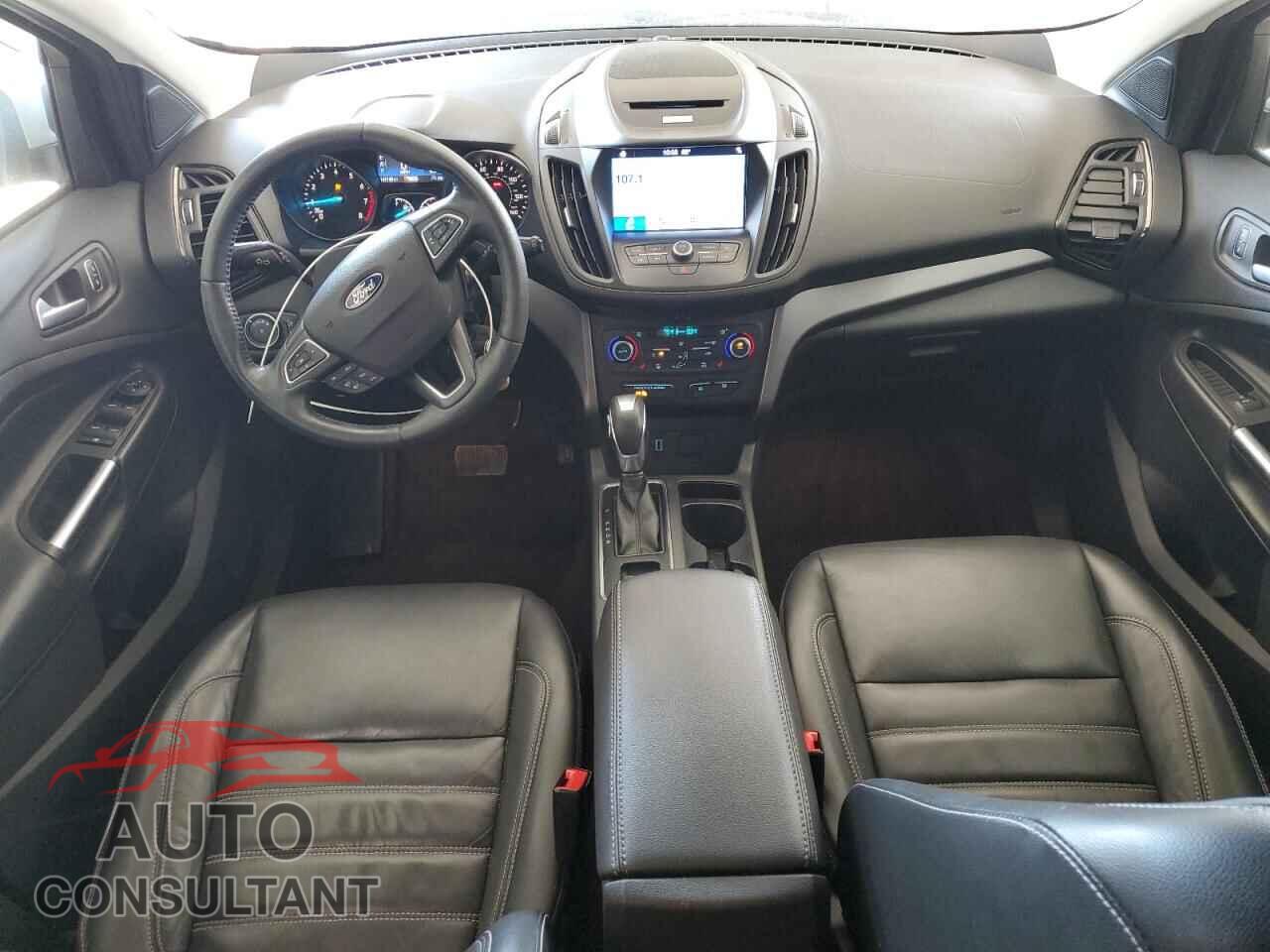 FORD ESCAPE 2018 - 1FMCU0HD3JUA33153