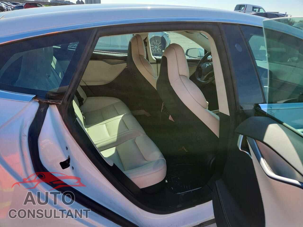 TESLA MODEL S 2018 - 5YJSA1E20JF264277