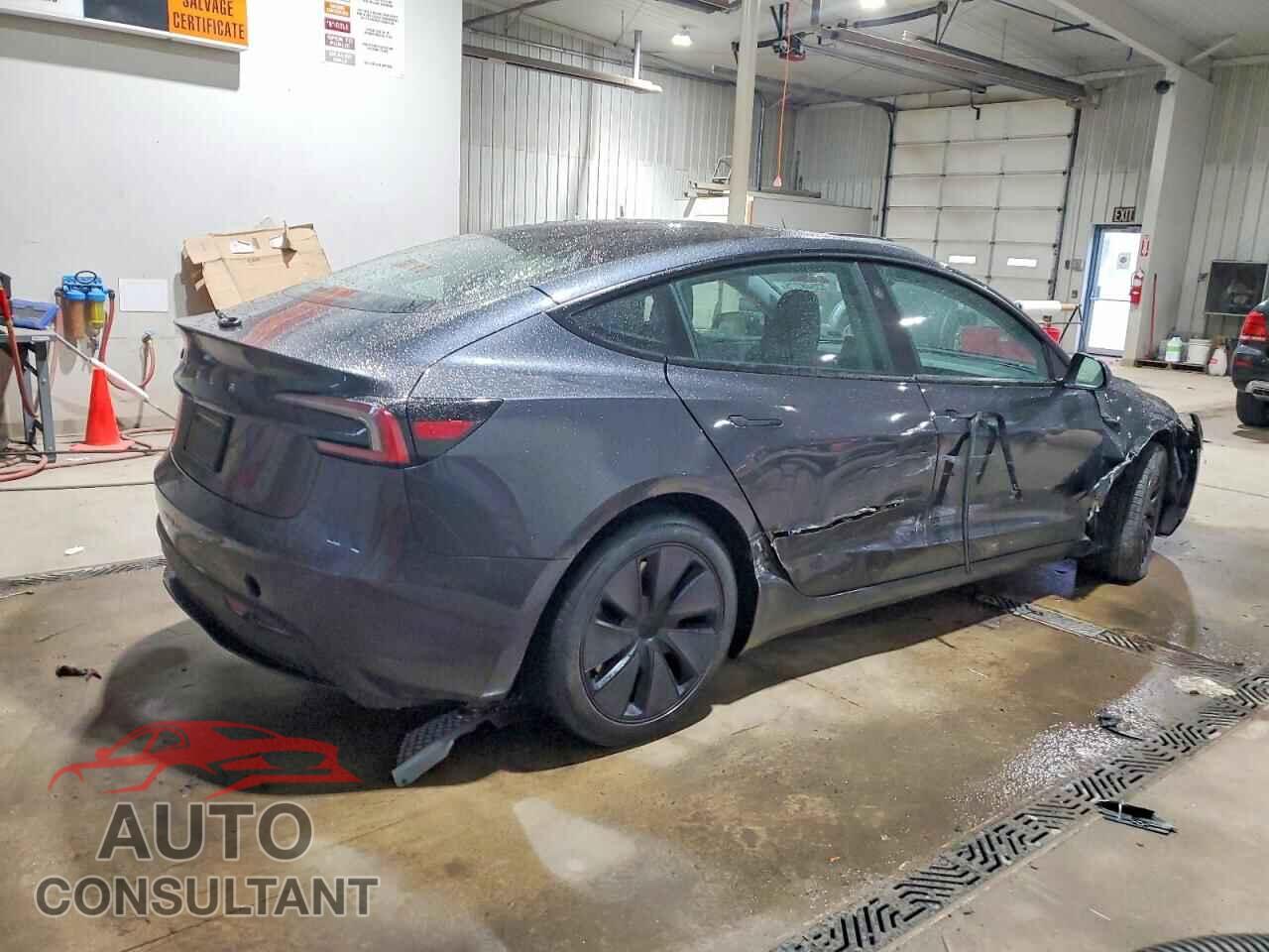 TESLA MODEL 3 2024 - 5YJ3E1EA9RF735869