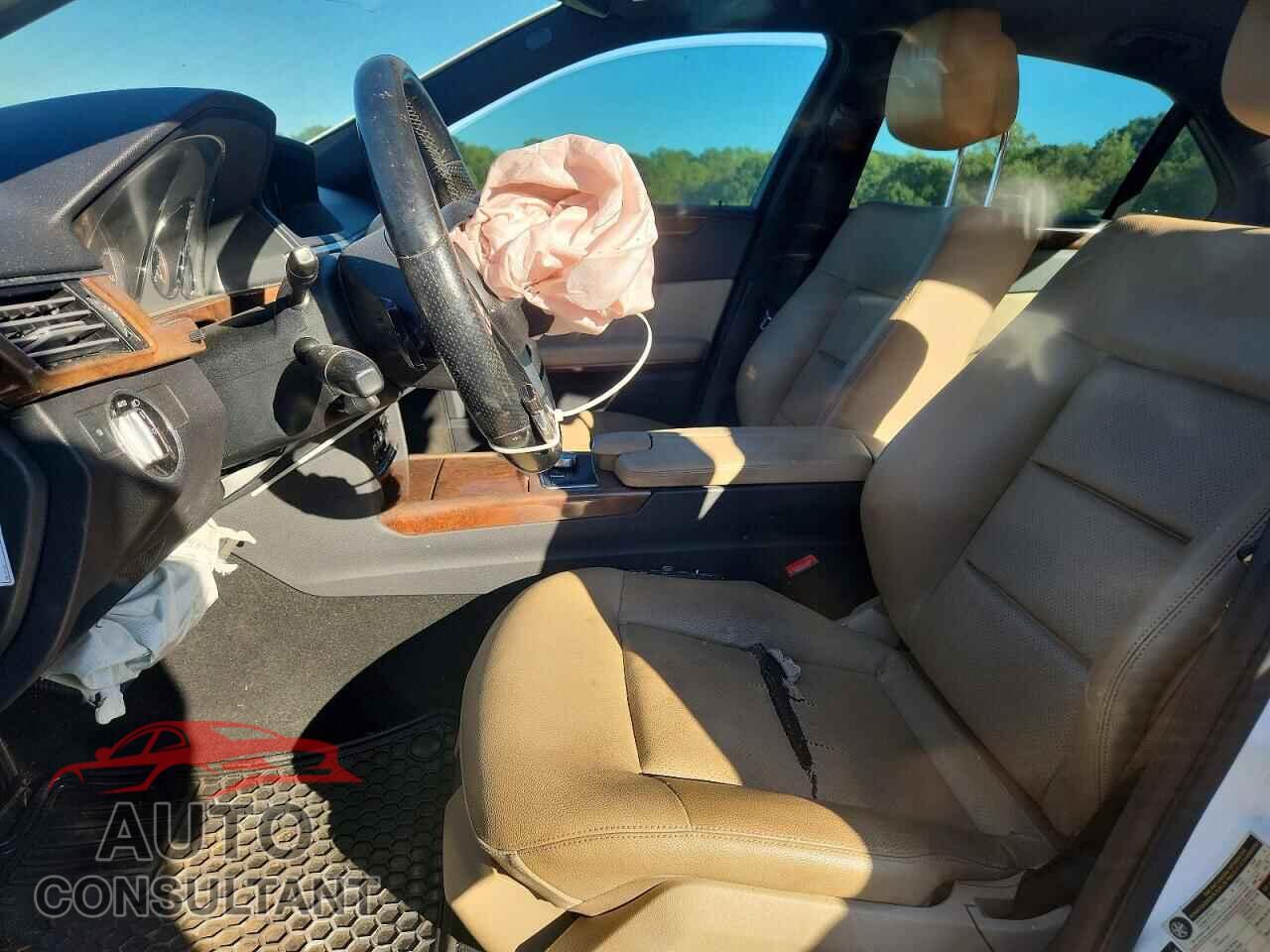 MERCEDES-BENZ E-CLASS 2013 - WDDHF5KBXDA738617