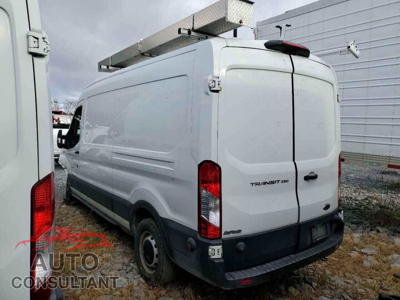 FORD TRANSIT 2019 - 1FTYR2CM4KKA81336