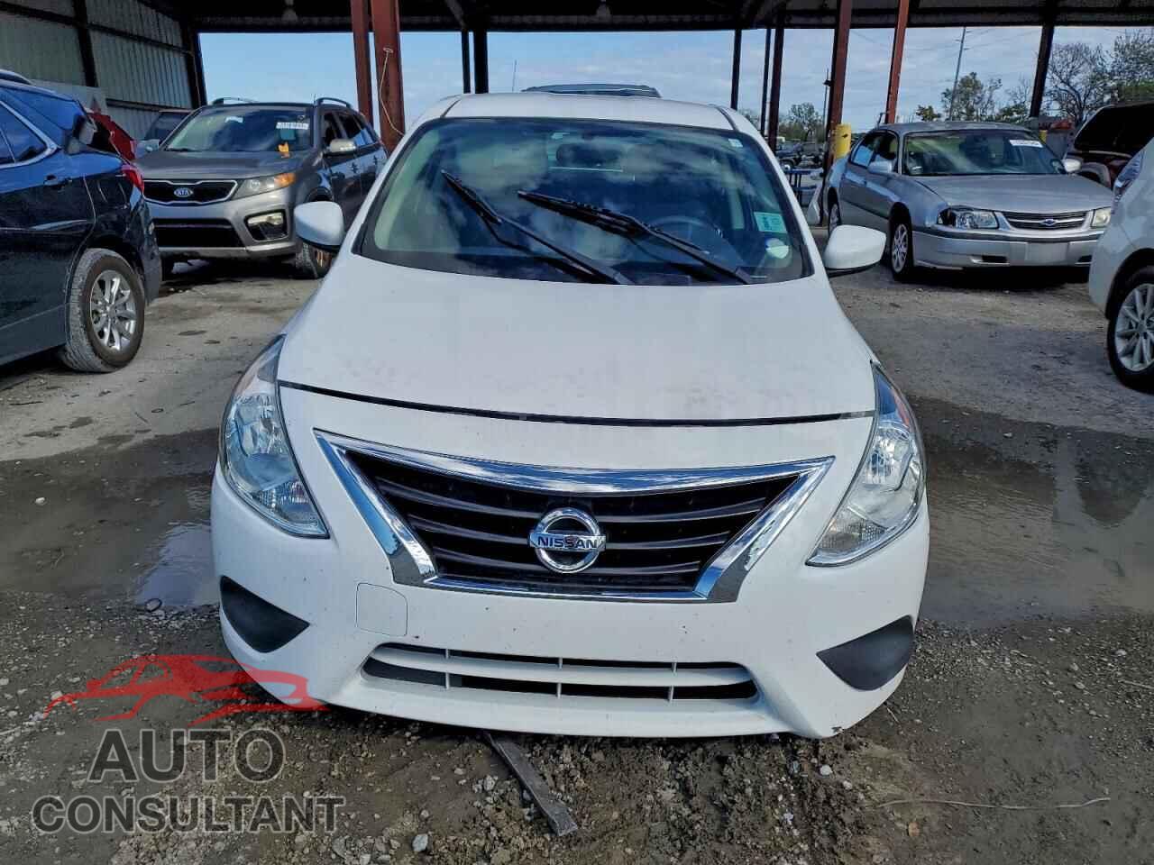 NISSAN VERSA 2017 - 3N1CN7AP3HL801381