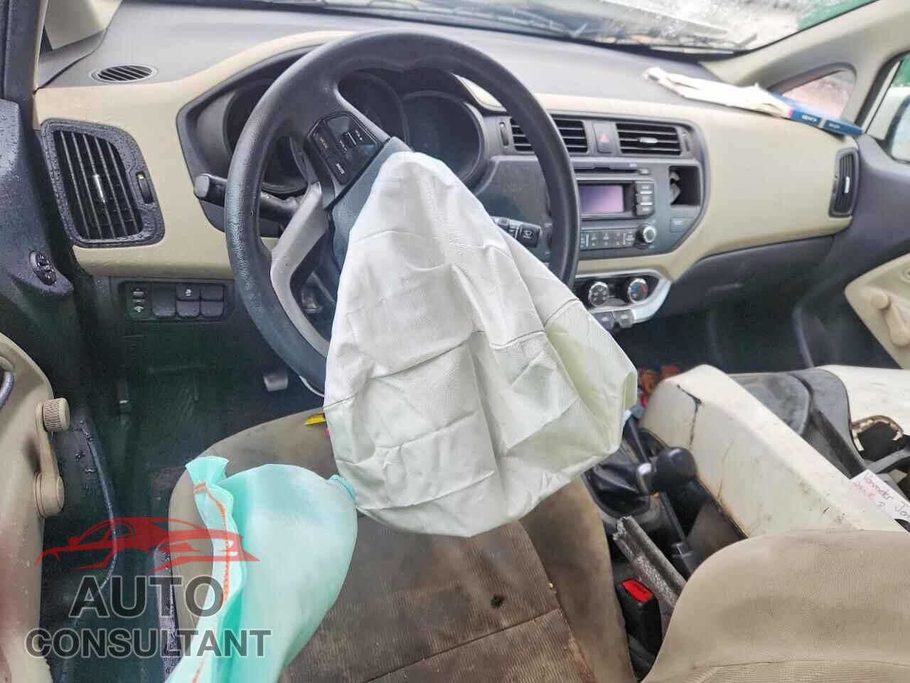 KIA RIO 2012 - KNADM4A31C6077416