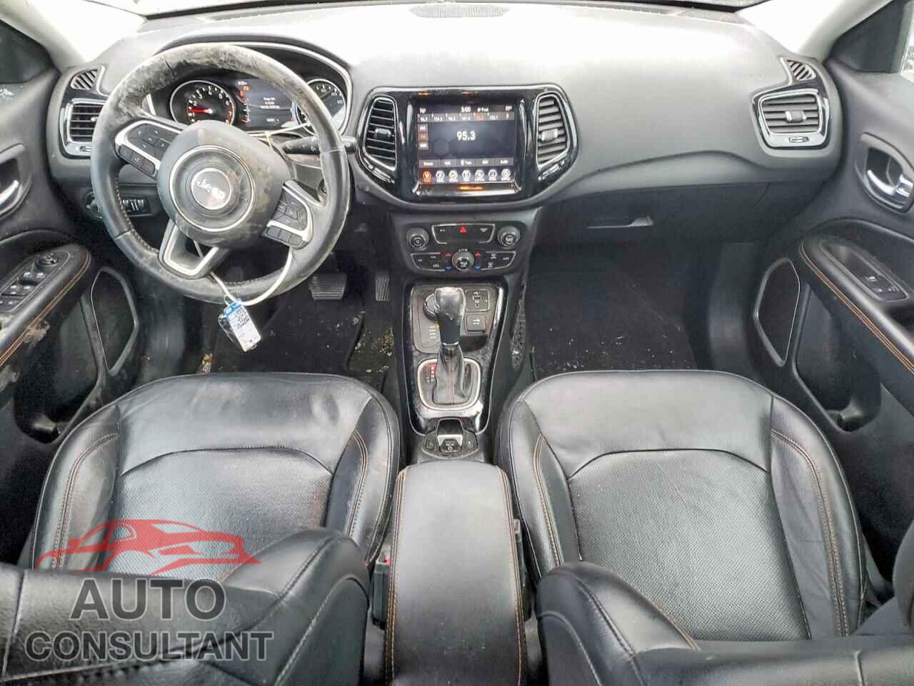 JEEP COMPASS 2020 - 3C4NJDCB2LT233943