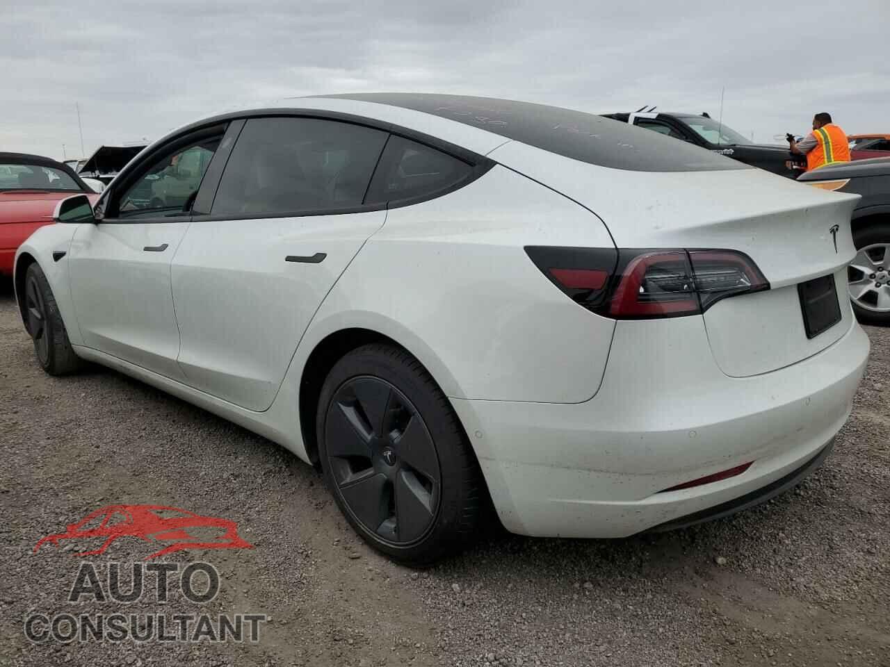 TESLA MODEL 3 2022 - 5YJ3E1EA5NF327573